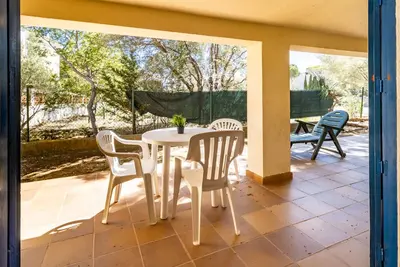 Image de Grifeu 15 – Petit appartement avec patio