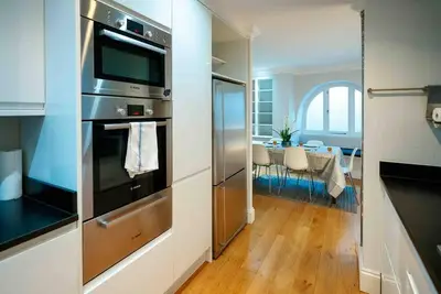 Image de Spacious & Modern 3BRs house in central london