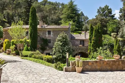 Masia El Moli de Can Burjats avec piscine et cheminée