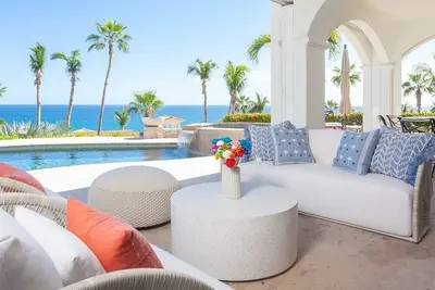 Image de Impeccably Remodeled Luxury Villa, just Steps from the Beach in Villas del Mar