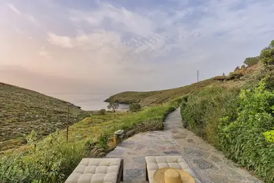Image de Agelos: Beachfront relaxation as never experienced