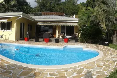Image de Charmante villa avec piscine, vue mer et montagne propice à la détente, Punaauia