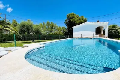 Villa pour 8 pers. avec piscine privée et jardin à Ametlla de Mar, à 4km de la plage