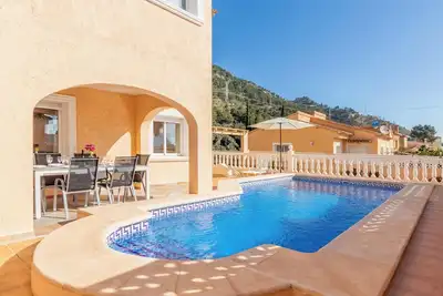 Image de Villa 'Galicia' avec vue sur les montagnes, piscine privée et Wi-Fi