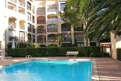 Image de Appartement 1 chambre avec piscine