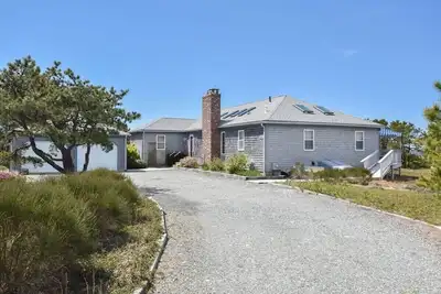 Image de Steps to Private Association Beaches!