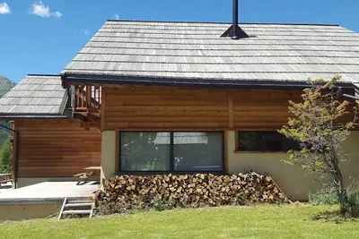 Image de Très beau chalet à louer à la montagne