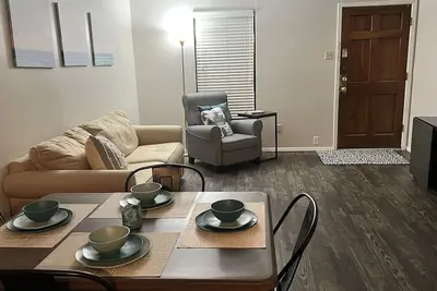 Image de Cozy and quaint in downtown Lancaster, little country & 20 mins away from Dallas