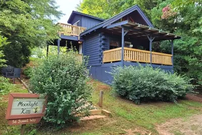 Image de Romantic- Hot Tub- Cabin W\/ View & Outdoor Fire Pit