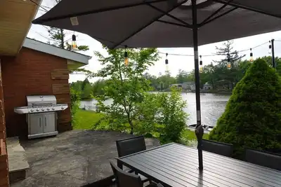 Image de Cozy Waterfront Renovated Cottage Escape