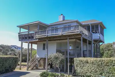 Image de Amie & Grand Dudes⛱️ Well-appointed 4 Br home - close to the beach, dogs allowed⛱️