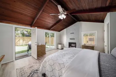 Image de #StayinMyDistrict Beaverton Walk to Farmers Market