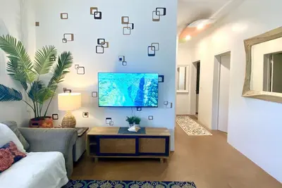 Image de Coral Corner 2 King Bedrooms with Pool. Walk to Red Hook