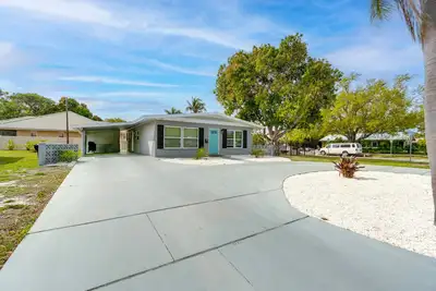 Image de Bright Venice Getaway < 1 Mi to Historic Dtwn