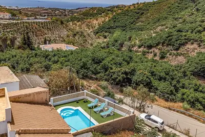Image de Superbe maison à Cajiz avec WiFi