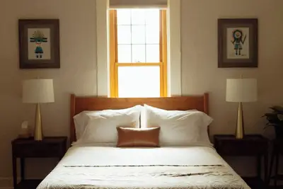 Image de Best Location/ Walkable Neighborhood/ Gated Parking