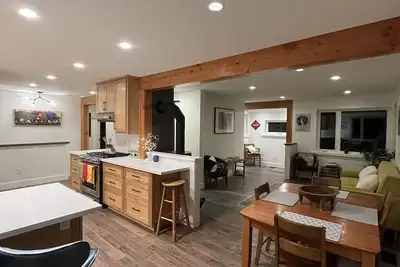 Image de Newly renovated Modern Rustic