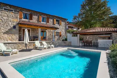 Image de Superbe maison à Plomin avec cuisine