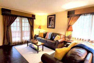 Image de Spacious River Ranch Private Cottage with private porch! 401