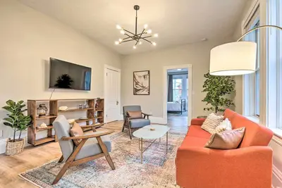 Pet-Friendly Condo w/ Deck ~ 3 Mi to Dtwn!
