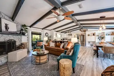 Image de Amazing Home on Black Creek |Watersports Fun |Hot Tub |Firepit |Bbq |Boat Parking|Close to Boat Ramp