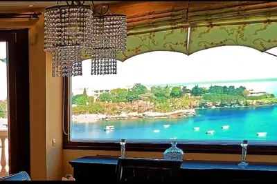 Image de Luxurius villa by the sea. 2 minutes from the beach!