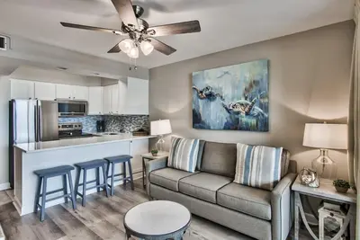 Image de Remodeled March 2o22! Amazing Views Of The Emerald Green Water! 1 Free Beach Cha