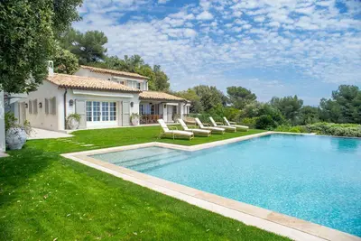 Image de Vue mer et village, villa de Luxe avec piscine chauffée