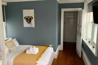 Image de Appartement-en Ville-Salle de bain privée séparée-Vue ville