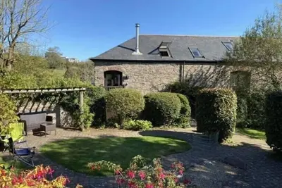 Image de Beautiful Barn, huge garden, perfect retreat close to Devon beaches & estuaries