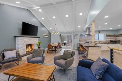 Image de | Modern Boho Dream Home | Completely Renovated