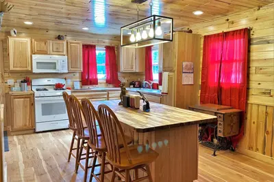 Image de The Red Pine in St. Ignace