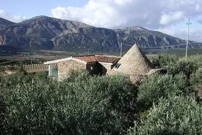 Image de House in the Countryside surrounded by greenery at the foot of the supramonte