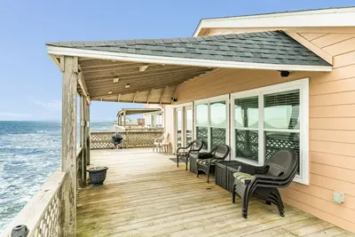 Image de Waterfront. . . Breathtaking View. . . Great Fishing. . . Beautiful Home! ! !