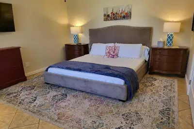 Image de SoCal Home Centrally Located for Travel and Entertainment