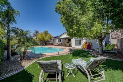 Image de Pool Jacuzzi! New! Professionally designed! *Free Cleaning! Close to Everything!