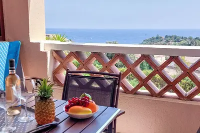 L'Esquinade (P3 115) by Interhome