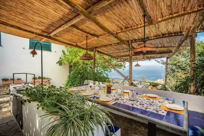 Image de Sunshine VillaNestled in the hills above Massa Lubrense,