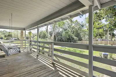 Image de ‘Tailing Tides’ Getaway w/ Covered Boat Parking!