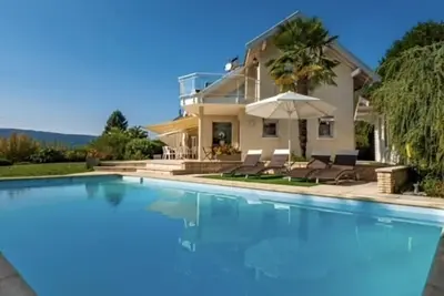 Image de Magnifique villa vue lac et montagnes