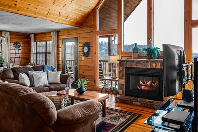 Image de \"Heaven's Corner\" - A Million Dollar View For You!