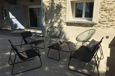 Image de Appartement T3 confortable dans mas provençal en proche campagne