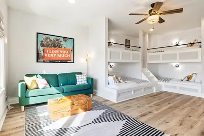 Image de Reina Del Lago - Brand New Lake Lbj, Private Heated Pool, Community Boat Ramp