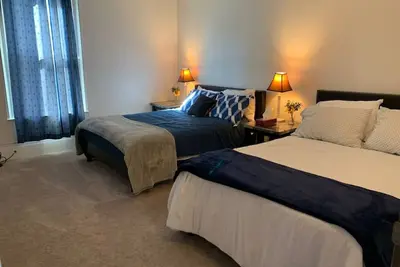 Image de The Navy 2 Near Lake Ontario