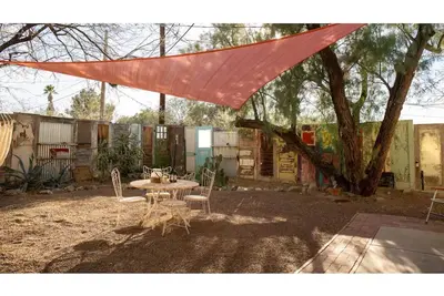 Image de Charming & Bright 2bd/2ba Near Ua & 4th Ave