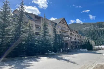 Red Hawk Lodge-1 Bedroom-Garage Parking-Next to gondola in River Run-Free Wifi