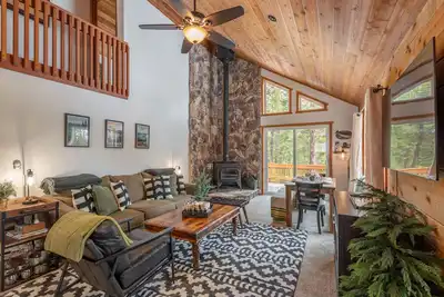 - New - Hansel House- Cozy and Cute!