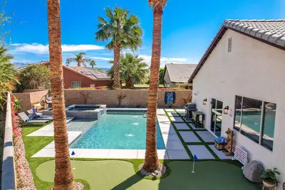 Image de Empire Estate ~ Modern Lux Xl Pool ~ Spa ~ Games