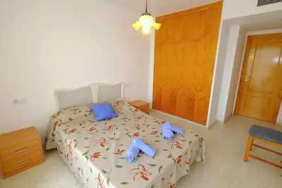 Bel appartement pour 6 personnes avec piscine, Wifi, Tv, balcon et parking
