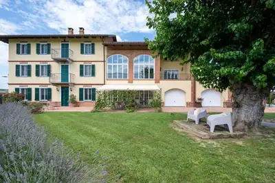 Image de Magnifique maison de vacances privée avec Wifi, bain à remous, Tv, patio, vue panoramique, parking